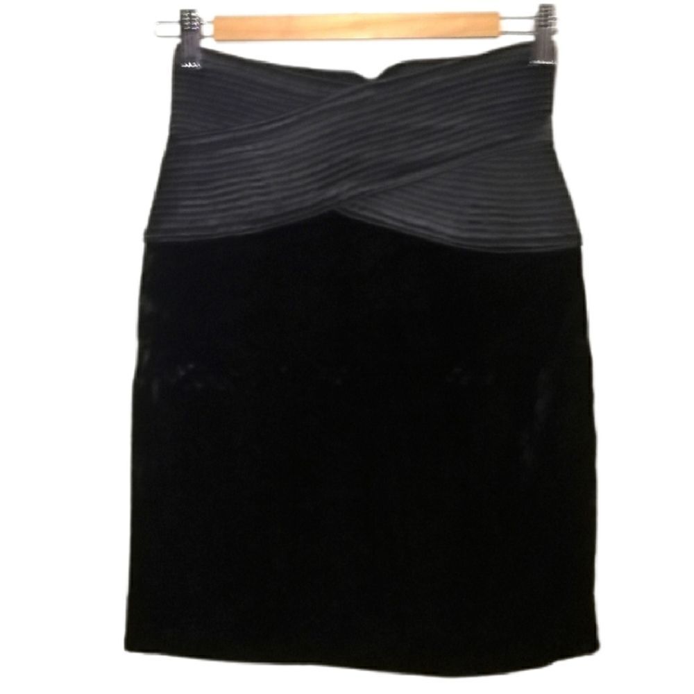 WAYNE CLARK HOLT RENFREW Black Cocktail Retro Pin Up Velvet Mini Skirt Size 4